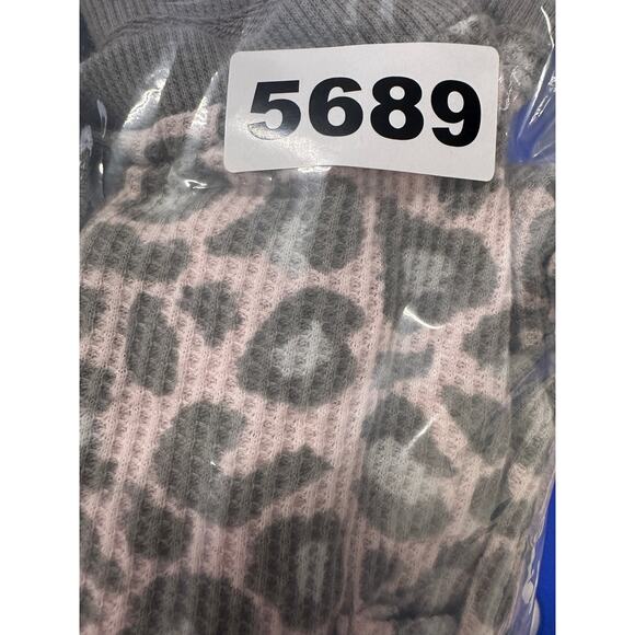 Serra Medium Cotton Polyester Gray Pink Cheetah Leopard Print 2 Piece Pajamas - Picture 9 of 9